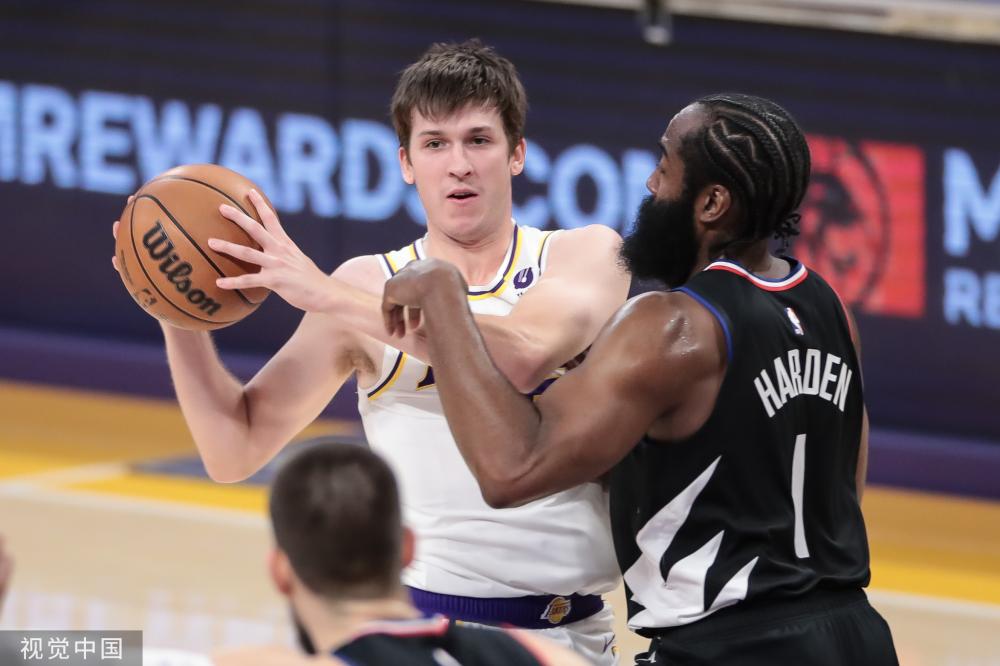 他因其出色 他因其出色