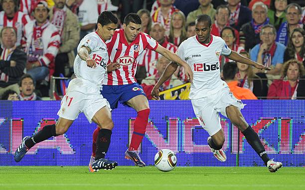 己队员的士 己队员的士