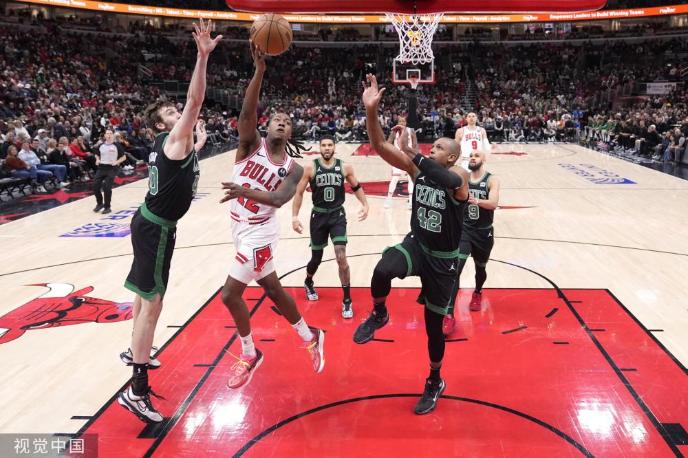 他在关键时 他在关键时